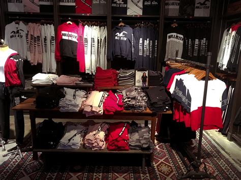 hollister factory outlet online